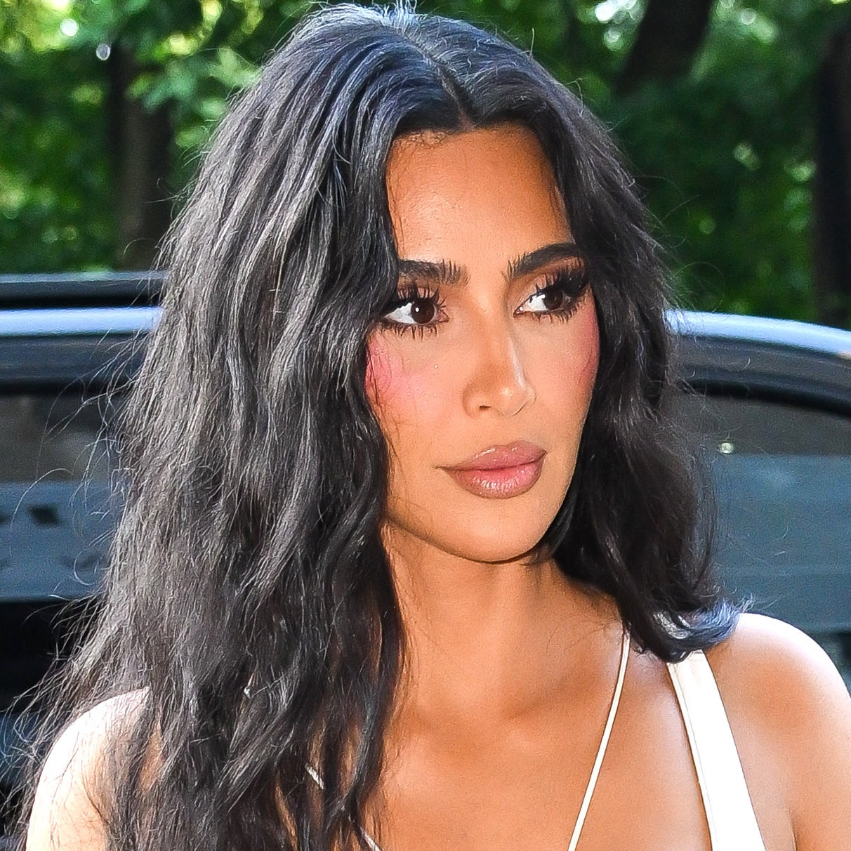 I Know It's Not Real But Kim Kardashian's Red Hair Is Fire