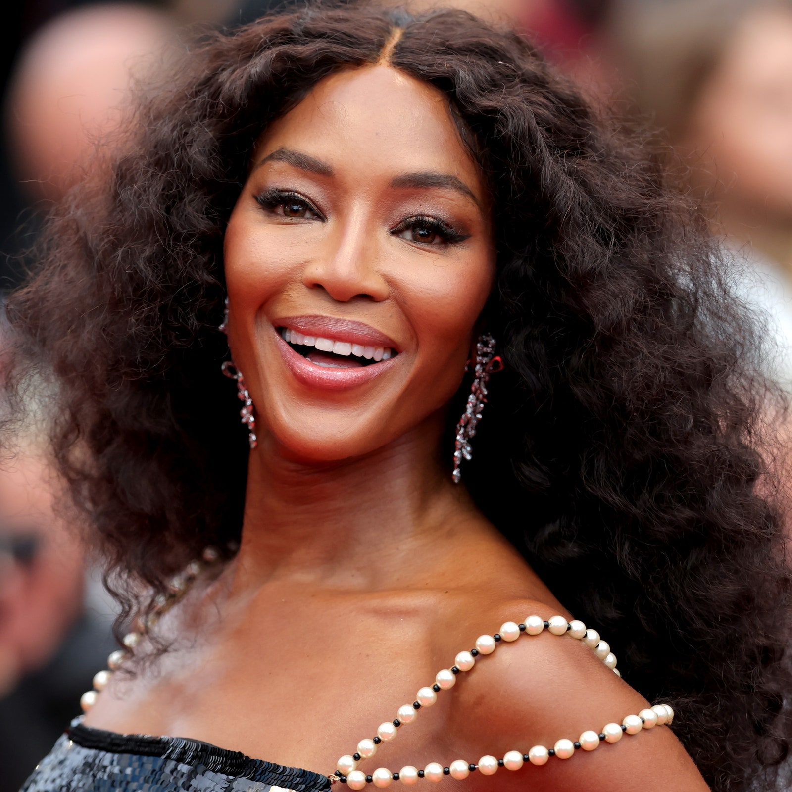 A Rare Sighting: Naomi Campbell With Short Hair