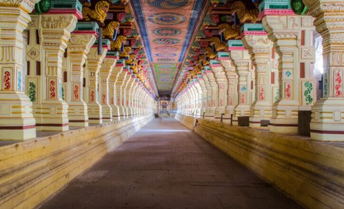 Rameshwaram_Temple_Corridor_xxl_35128722.jpg